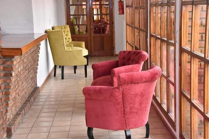 Ambientes De La Patagonia Hotel Winifreda Bagian luar foto